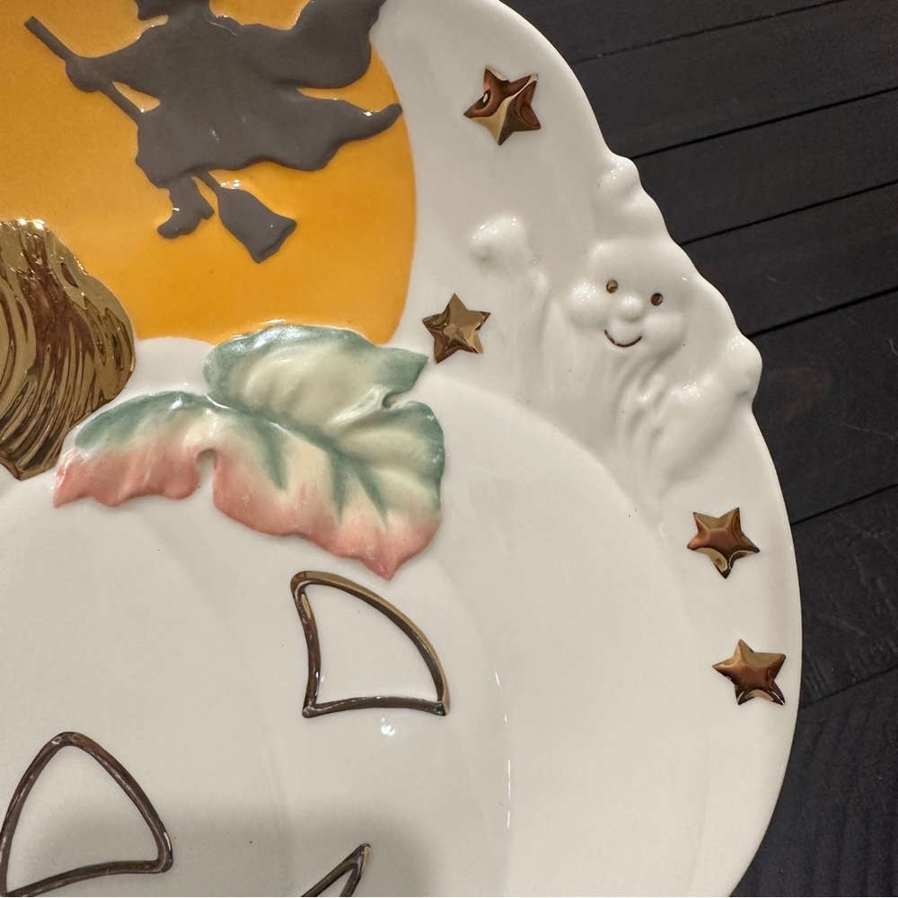 Lenox Ceramic Halloween Jack-O-Lantern Plate with Gold and Cream Accents - Picture 8 of 16